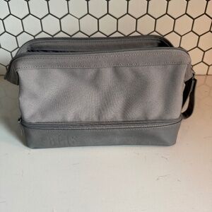 BEIS Dopp Kit in Grey
